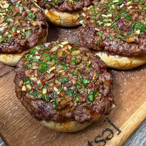 Hackbrötchen vom Grill